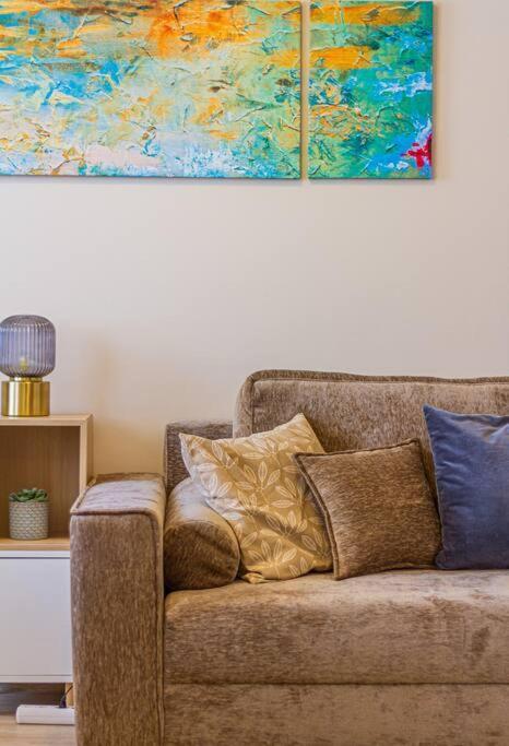 Roomy Apartment 80Sqm At City Center Free Parking Space, Ac & Balcony Budapest Kültér fotó