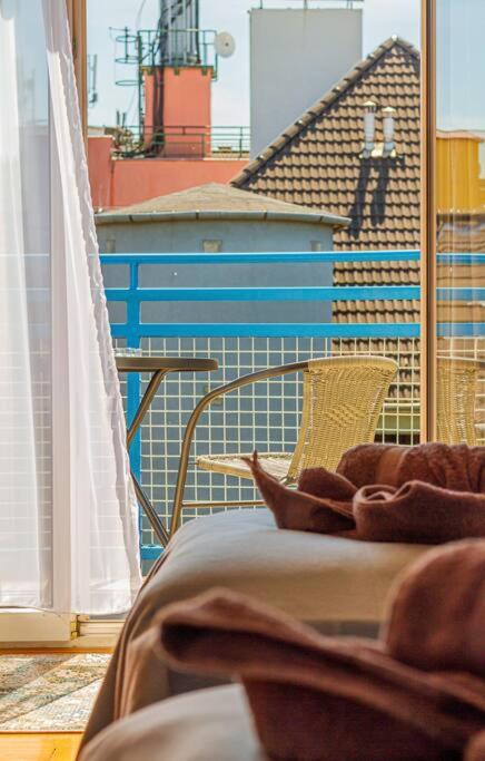 Roomy Apartment 80Sqm At City Center Free Parking Space, Ac & Balcony Budapest Kültér fotó